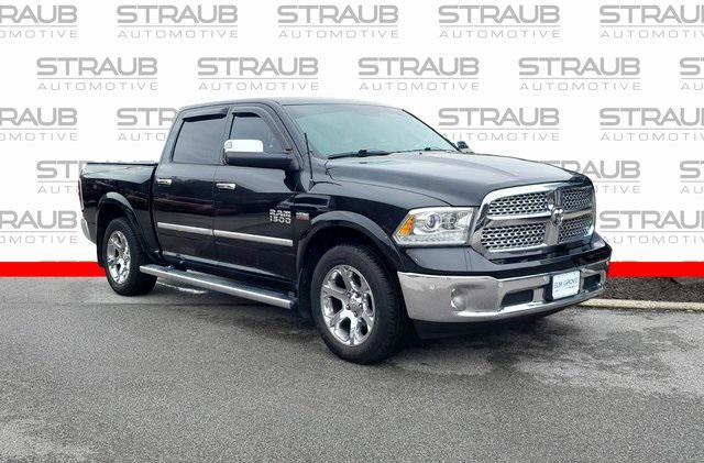 2017 RAM 1500 Laramie Crew Cab 4x4 57 Box