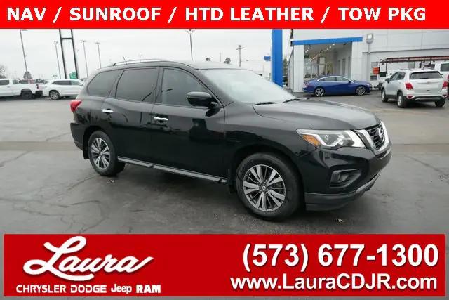 2017 Nissan Pathfinder SL