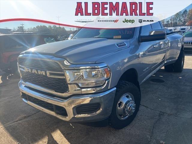 2022 RAM 3500 Tradesman Crew Cab 4x4 8 Box