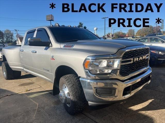 2022 RAM 3500 Tradesman Crew Cab 4x4 8 Box
