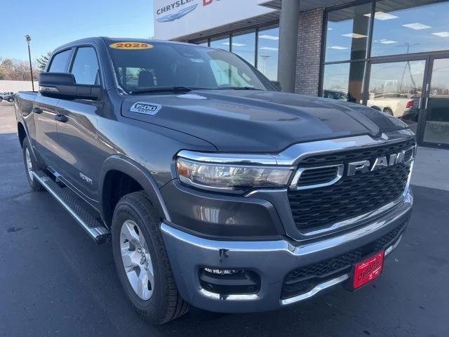 2025 RAM Ram 1500 RAM 1500 BIG HORN CREW CAB 4X4 57 BOX