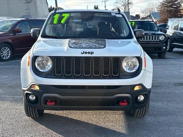 2017 Jeep Renegade Deserthawk 4x4