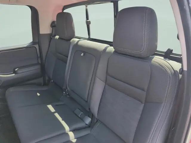 2022 Nissan Frontier Crew Cab SV 4x4