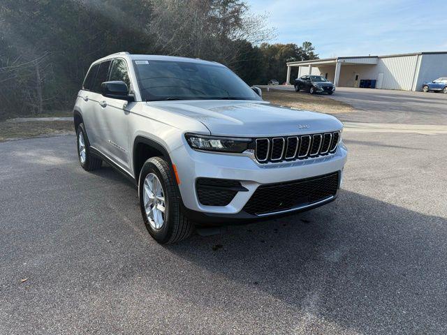 2025 Jeep Grand Cherokee GRAND CHEROKEE LAREDO X 4X2
