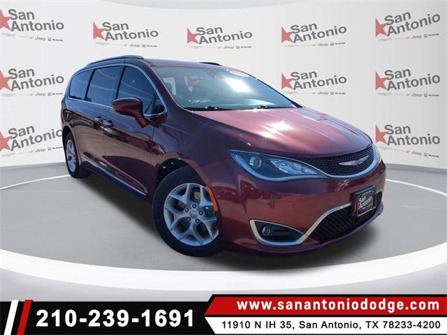 2017 Chrysler Pacifica Touring-L Plus