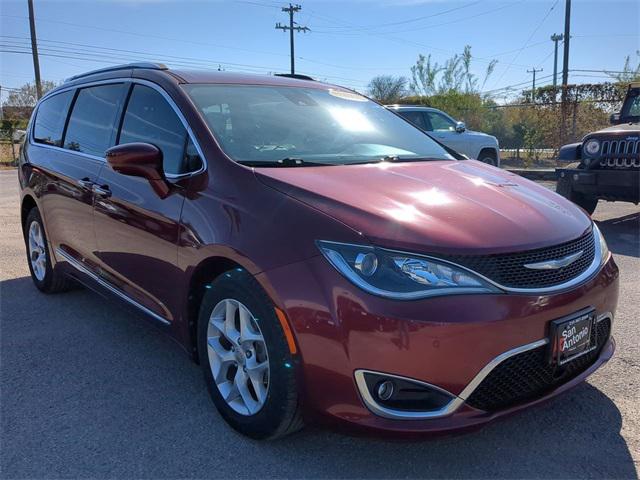 2017 Chrysler Pacifica Touring-L Plus