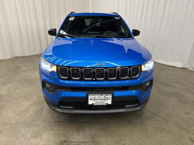 2025 Jeep Compass COMPASS LATITUDE 4X4