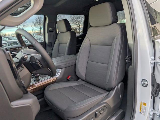 2025 GMC Sierra 1500 4WD Crew Cab Short Box Elevation with 3SB