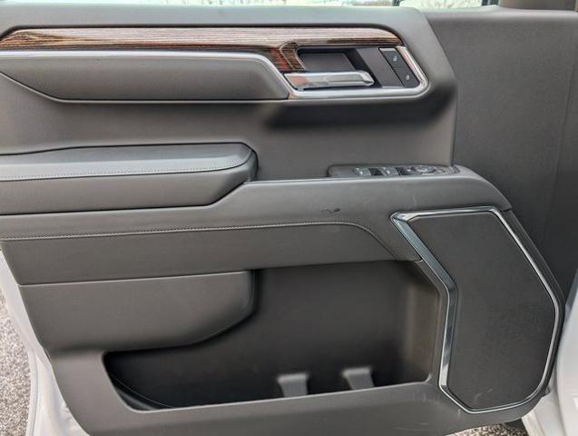 2025 GMC Sierra 1500 4WD Crew Cab Short Box Elevation with 3SB