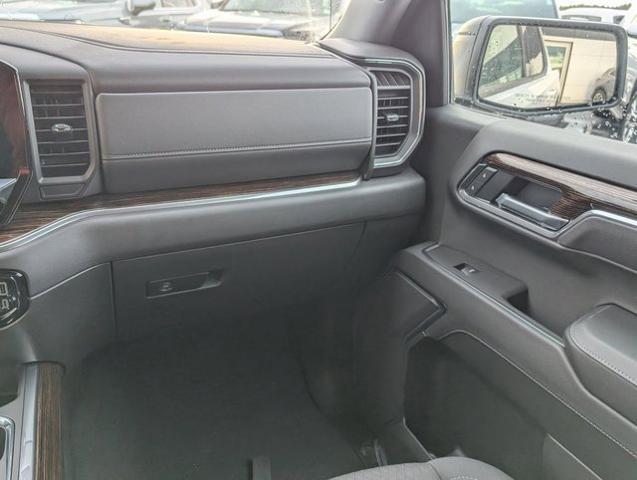2025 GMC Sierra 1500 4WD Crew Cab Short Box Elevation with 3SB