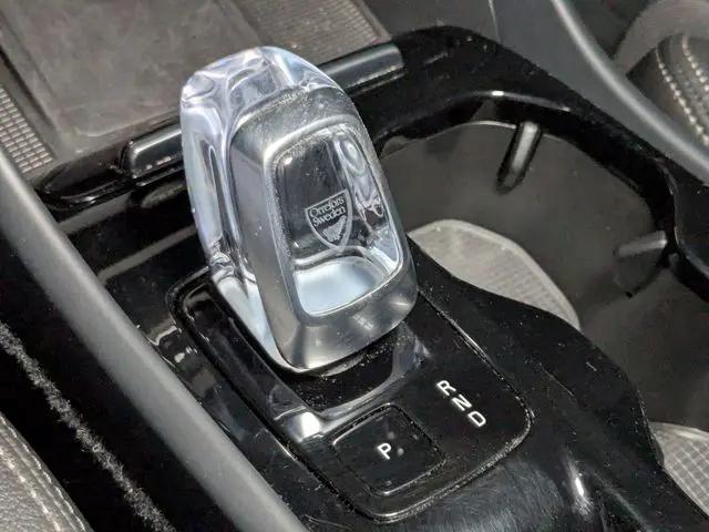 2025 Volvo XC40 B5 Ultra Dark Theme