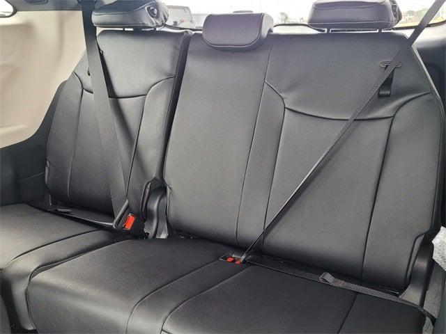 2025 Toyota Sienna Platinum