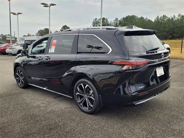 2025 Toyota Sienna Platinum
