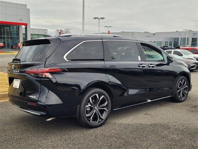 2025 Toyota Sienna Platinum