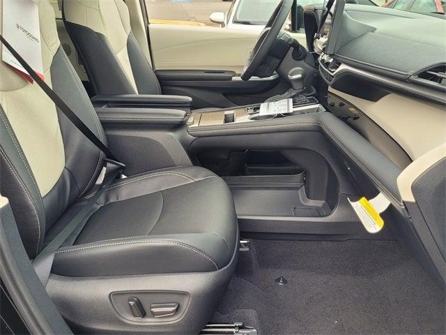 2025 Toyota Sienna Platinum