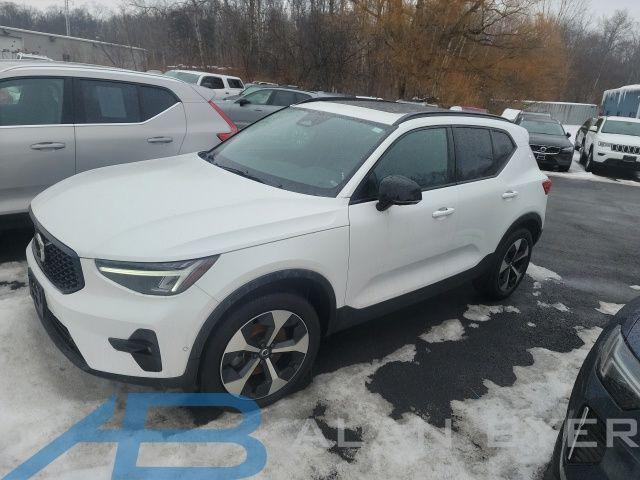 2024 Volvo XC40 B5 Plus Dark Theme for sale in Syracuse, NY