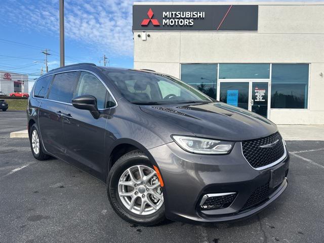 2022 Chrysler Pacifica Touring L for sale in Petersburg, PA