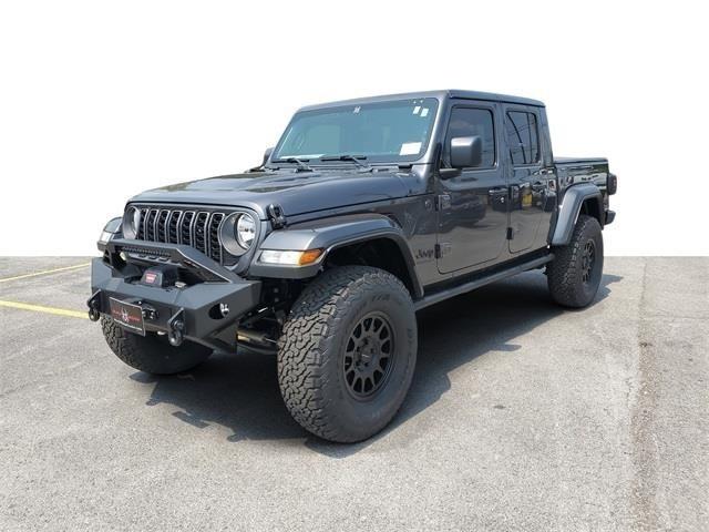 2025 Jeep Gladiator GLADIATOR NIGHTHAWK 4X4 2025 Jeep Gladiator GLADIATOR NIGHTHAWK 4X4