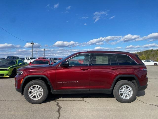 2025 Jeep Grand Cherokee GRAND CHEROKEE LAREDO 4X4