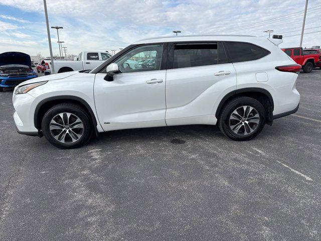 2022 Toyota Highlander Hybrid XLE