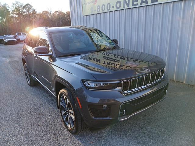 2022 Jeep Grand Cherokee Overland 4x2