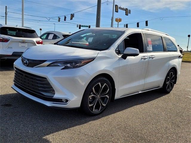 2025 Toyota Sienna Platinum