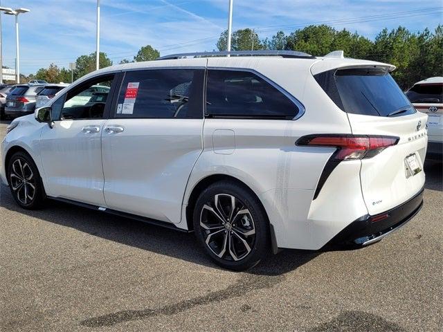 2025 Toyota Sienna Platinum