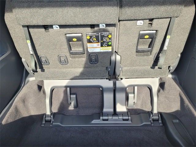 2025 Toyota Sienna Platinum