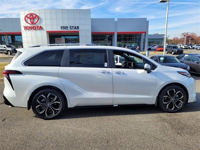 2025 Toyota Sienna Platinum