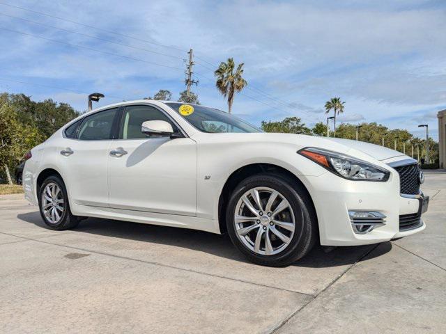 2015 Infiniti Q70