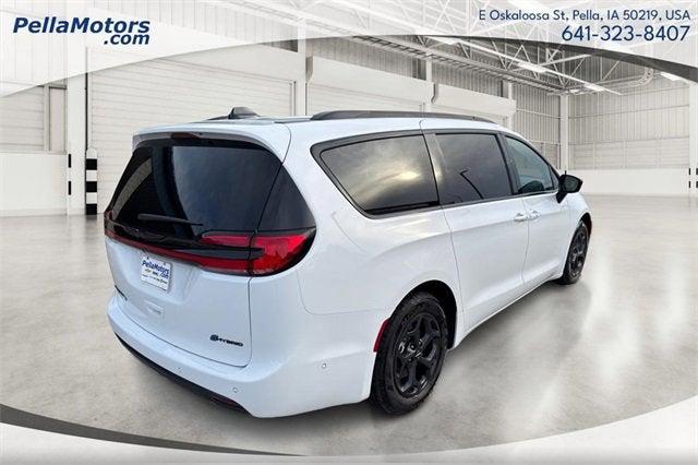 2024 Chrysler Pacifica Hybrid PACIFICA PLUG-IN HYBRID PREMIUM S APPEARANCE