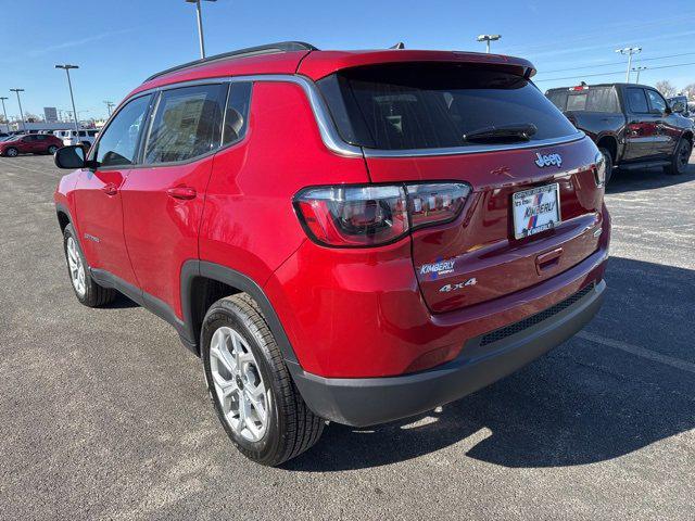 2025 Jeep Compass COMPASS LATITUDE 4X4