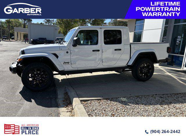 2025 Jeep Gladiator GLADIATOR NIGHTHAWK 4X4