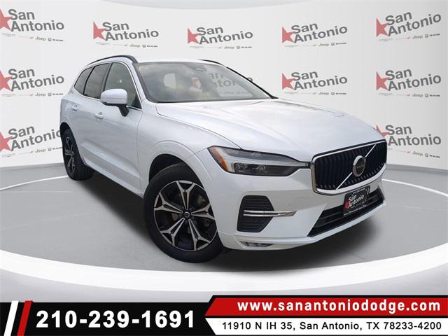 2022 Volvo XC60 B5 Momentum