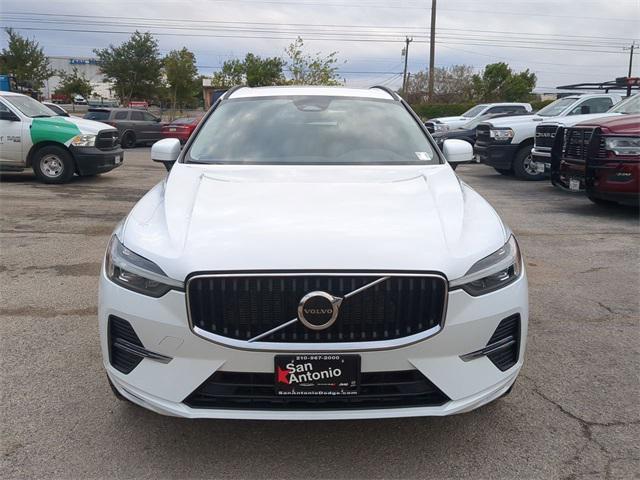 2022 Volvo XC60 B5 Momentum