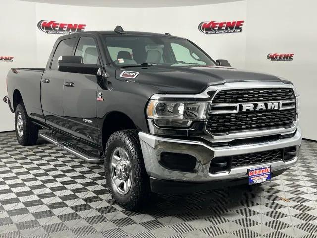 2022 RAM 2500 Big Horn Crew Cab 4x4 8 Box