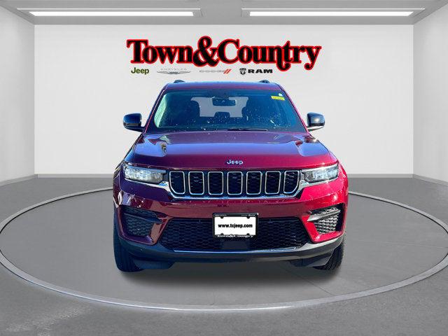 2023 Jeep Grand Cherokee Laredo 4x4