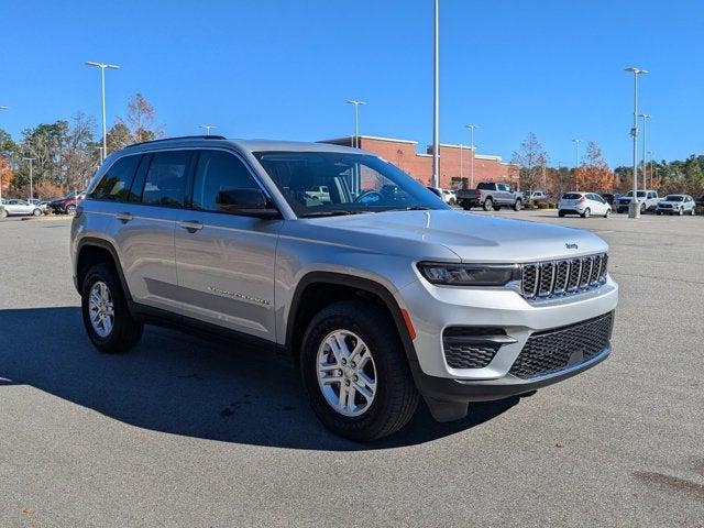 2023 Jeep Grand Cherokee Laredo 4x2