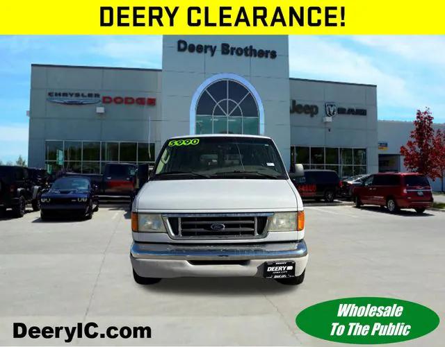 2003 Ford E-150 Chateau