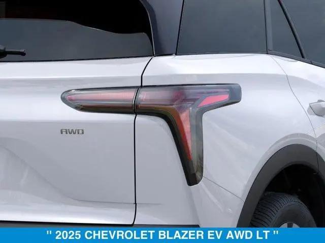 2025 Chevrolet V Blazer eAWD LT
