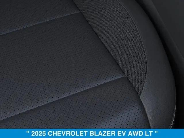 2025 Chevrolet V Blazer eAWD LT