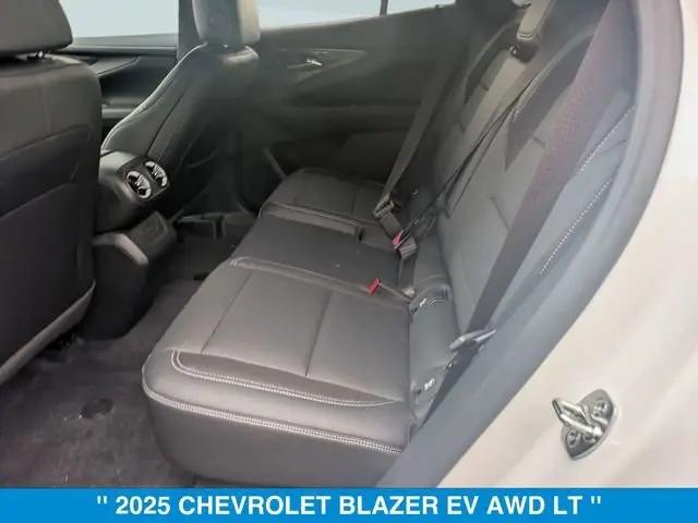 2025 Chevrolet V Blazer eAWD LT