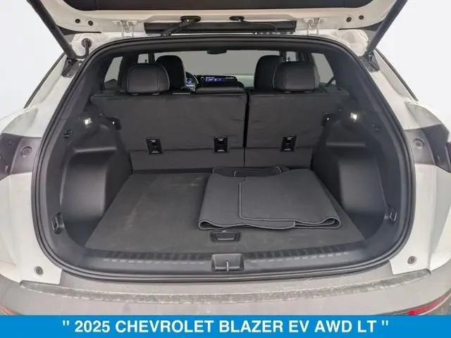 2025 Chevrolet V Blazer eAWD LT