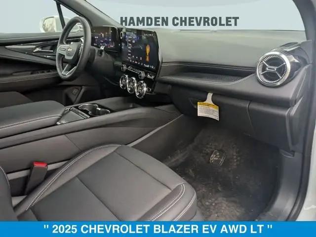 2025 Chevrolet V Blazer eAWD LT