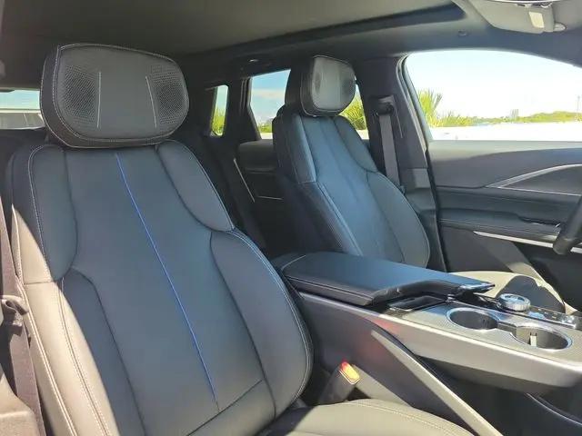 2025 Cadillac iQ Luxury 3 RWD