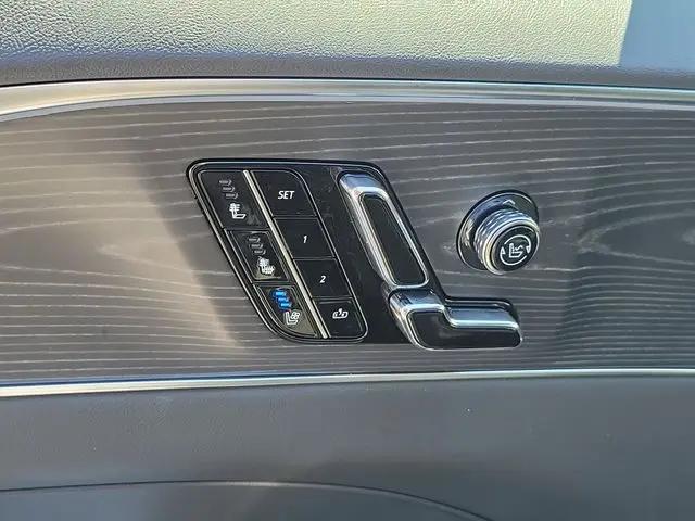 2025 Cadillac iQ Luxury 3 RWD