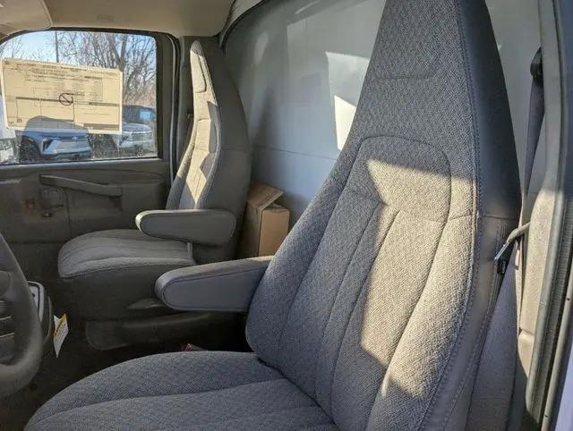2024 Chevrolet Express Cutaway Work Van