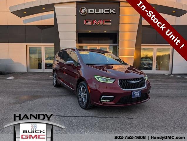 2022 Chrysler Pacifica Pinnacle AWD for sale in Saint Albans, VT