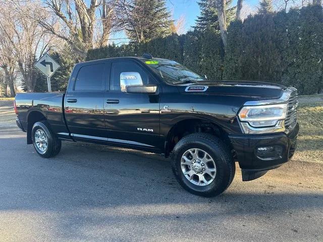 2023 RAM 3500 Laramie Crew Cab 4x4 64 Box