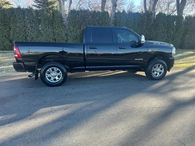 2023 RAM 3500 Laramie Crew Cab 4x4 64 Box